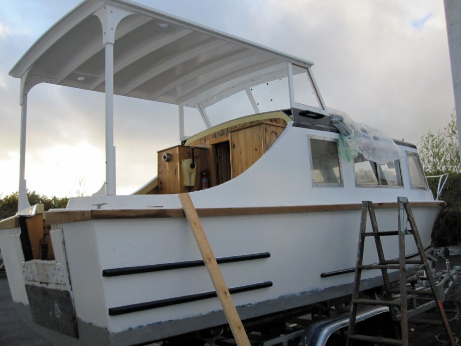 Glazing irish river cruiser