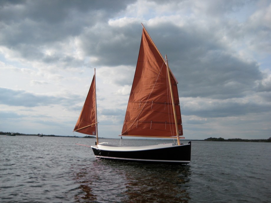 Catbird 16 Lug Yawl rig afloat
